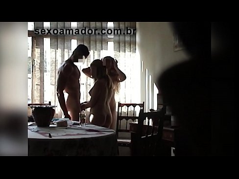 ❤️ Seksikaverit kutsuvat jättimiehen ja kolmen kimppakivaa hänen kanssaan ☑ Pornovideo at fi.onlyhdporn.ru ☑